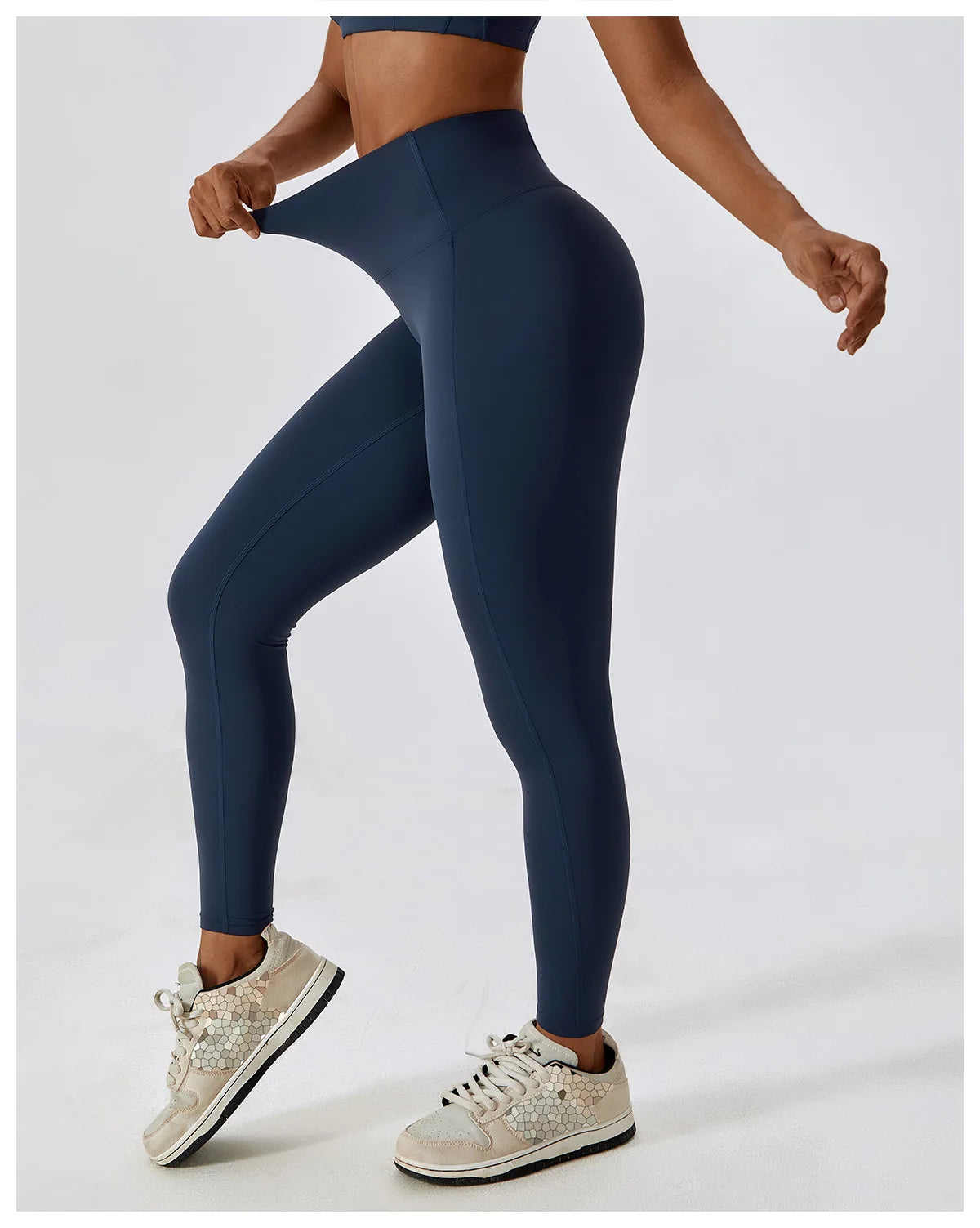 High-waist scrunch butt yoga leggings for women, featuring a curve-enhancing design and 4-way stretch fabric.