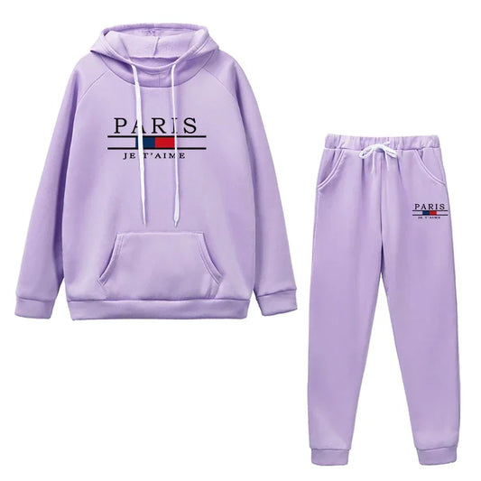 Casual sports jogging suit in lavender featuring 'PARIS JE T'AIME' print for stylish workouts and lounging.