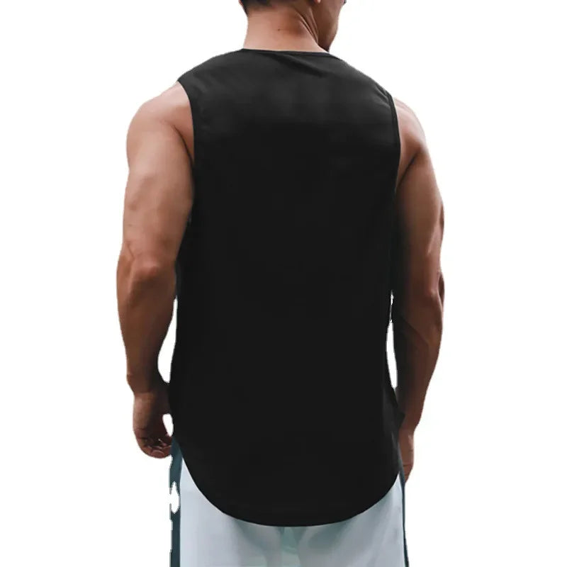 Back view of a man wearing a black summer running vest, showcasing breathable and moisture-wicking fabric.