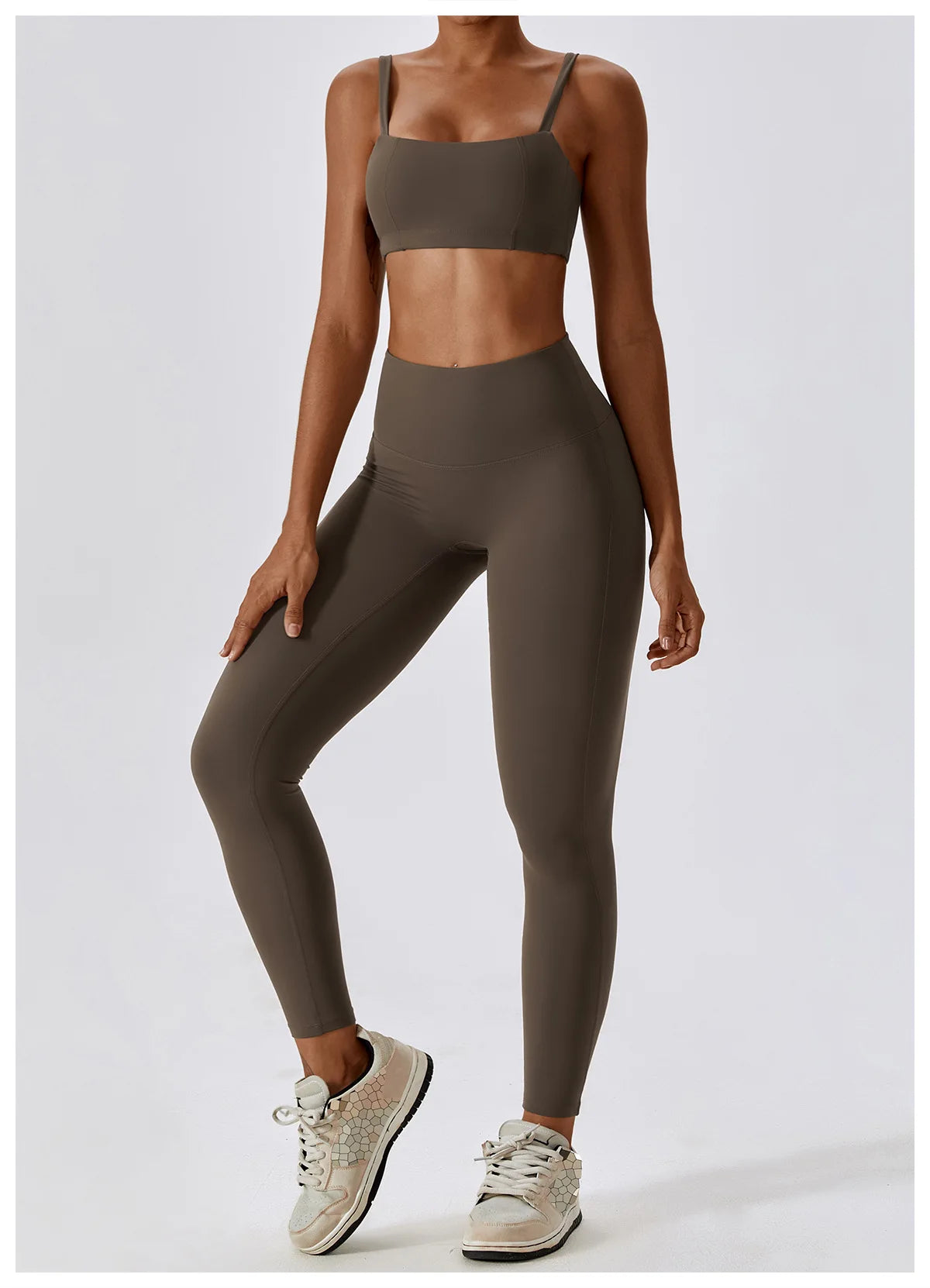 High-waist scrunch butt yoga leggings for women, featuring a high elastic waistband and premium stretchy fabric.